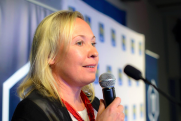 Lana Novikova founder of Heartbeat Au speaks at TECHTO
