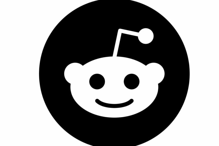 A black Reddit logo